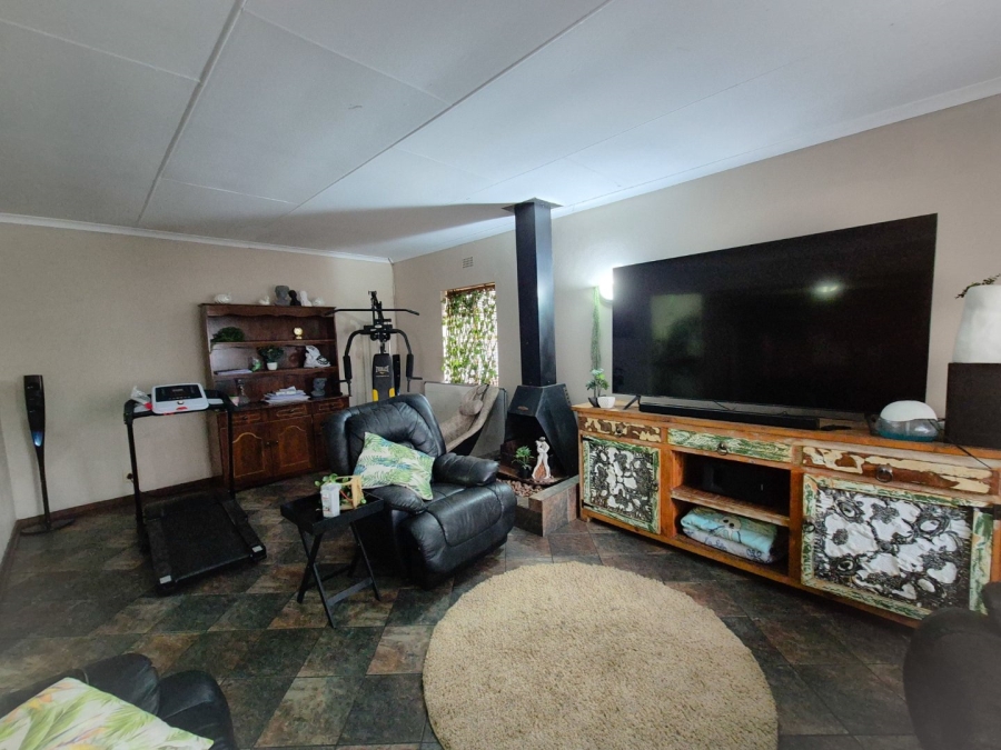 4 Bedroom Property for Sale in Vaalpark Free State